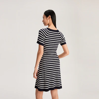 (W) 汤米·希尔费格 修身圆领短袖休闲连衣裙 WW0WW42461 Purchase (W) 汤米·希尔费格 修身圆领短袖休闲连衣裙 WW0WW42461