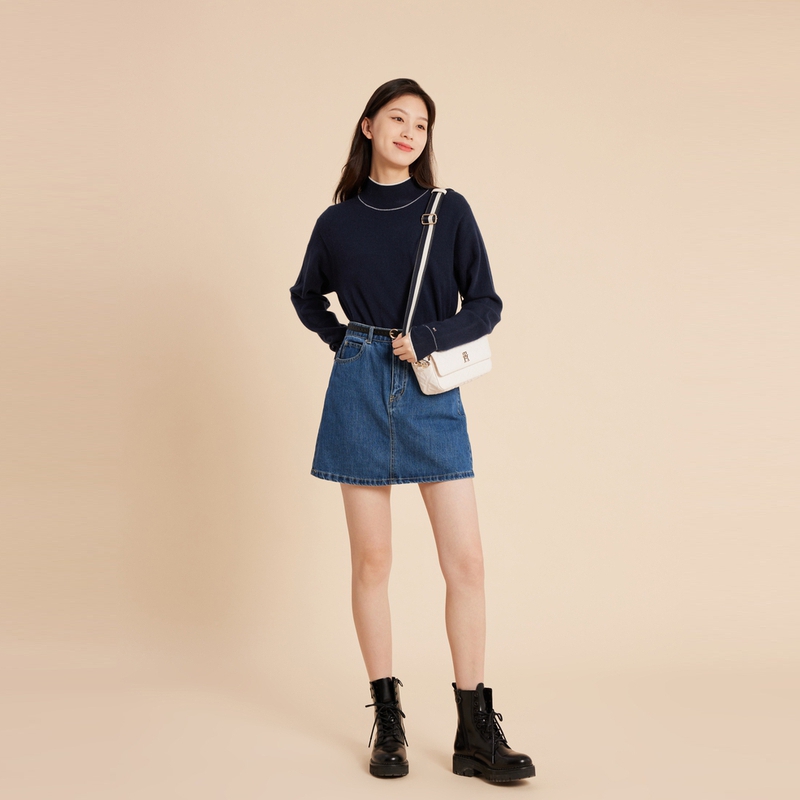 Details for (W) Tommy Hilfiger 자수 대비 트림 목폴라 풀오버 스웨터 네이비 WW0WW40376