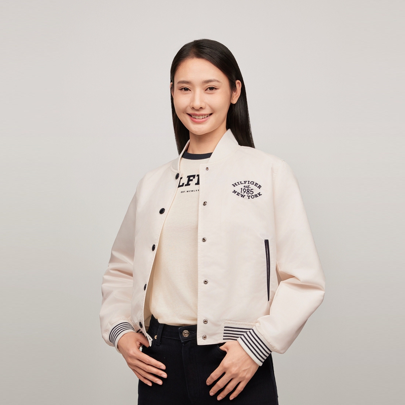 Shop (W) Tommy Hilfiger 復古繡花撞色外套 奶油色. WW0WW43320