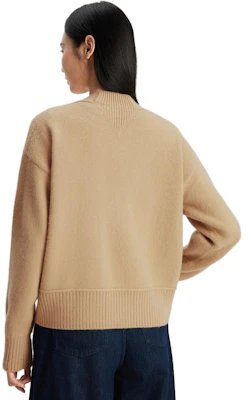 (W) Tommy Hilfiger Jacquard V-Neck Loose Knit Sweater Wanita Coklat. WW0WW39522-ACA Shop (W) Tommy Hilfiger Jacquard V-Neck Loose Knit Sweater Wanita Coklat. WW0WW39522-ACA