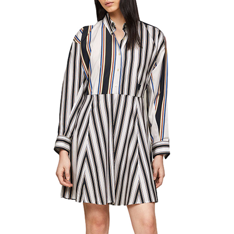 Lookbook (W) 汤米·希尔费格 x CLOT 2024春夏拼色条纹长袖连衣裙海军蓝款式。 WW0WW41649-0K4