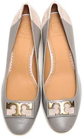 Shop TORY BURCH 皮革拼接 優雅粗跟高跟鞋 女款 淺咖灰