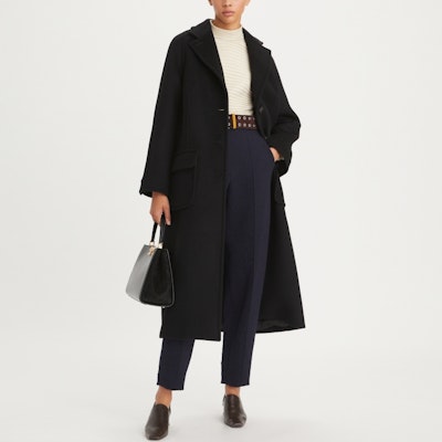 (Women) Tory Burch FW22 Black Solid Single-Breasted Coat. 144109-001 Lookbook (Women) Tory Burch FW22 Black Solid Single-Breasted Coat. 144109-001