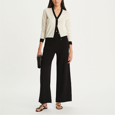(W) Tory Burch 2022秋冬对比条纹针织毛衣 白色 142492-960 Lookbook (W) Tory Burch 2022秋冬对比条纹针织毛衣 白色 142492-960