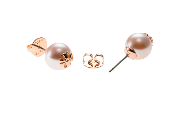 Purchase (Women) TORY BURCH Logo Brass Pearl Stud Earrings for Women in Rose Gold. 18151657