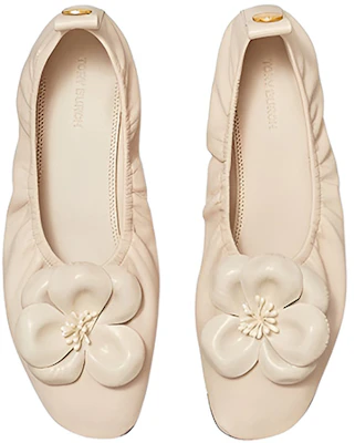 TORY BURCH 湯麗柏琦 納帕皮革芭蕾平底鞋 女款 米色 Shop TORY BURCH 湯麗柏琦 納帕皮革芭蕾平底鞋 女款 米色