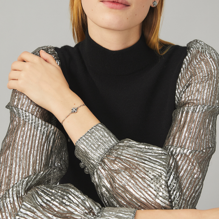 Shop (Women) Tory Burch Roxanne Chain Bracelet and Earrings Set Women’s Gold. 87055-700