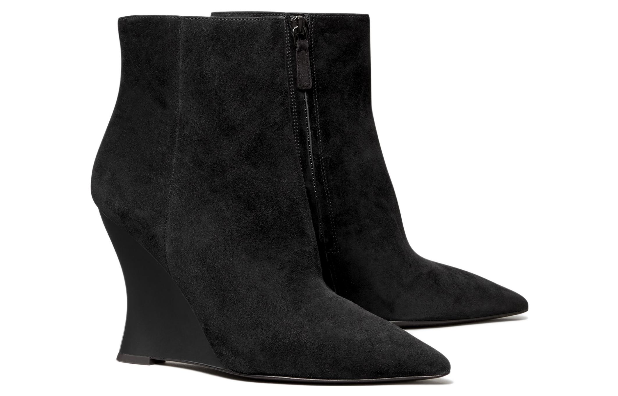 Lookbook (W) 토리버치 스웨이드 웨지 부티 (블랙) 144478-007