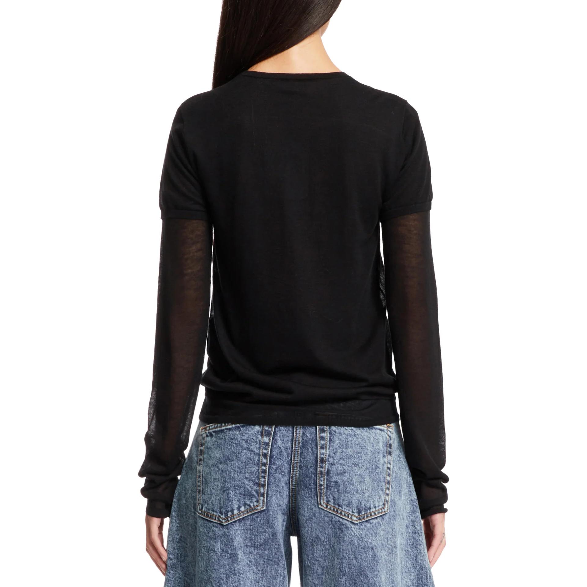 Lookbook (W) TOTEME Baju Slim Fit Lengan Panjang Leher Bulat Hitam. 243WRT0348YA0079001