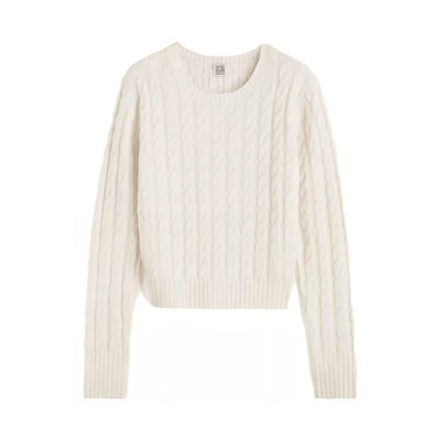 (Women) TOTEME Cable Knit Round Neck Sweater. 234WRTWTP172YA0008055