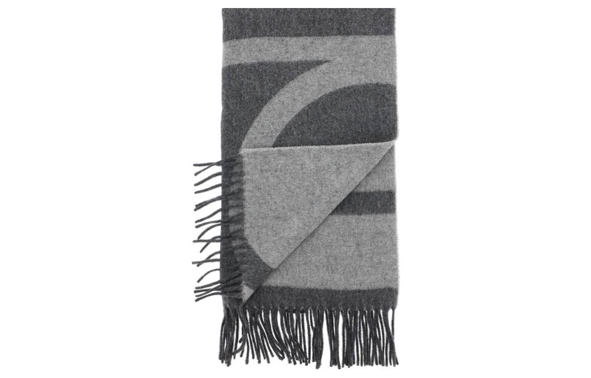 Shop (W) Toteme 时尚字母流苏印花羊毛围巾 - 灰色 214882807942