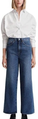 (W) TOTEME 高腰喇叭微短牛仔褲洗舊藍色 201230740405 Lookbook (W) TOTEME 高腰喇叭微短牛仔褲洗舊藍色 201230740405