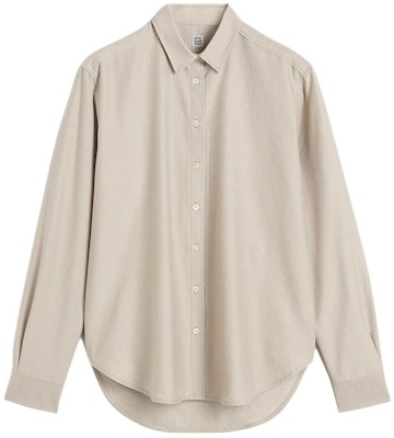 (W) TOTEME Baju Minimalis Lengan Panjang A-Line Warna Batu SS24. 234WRT810FB0116009 Order (W) TOTEME Baju Minimalis Lengan Panjang A-Line Warna Batu SS24. 234WRT810FB0116009