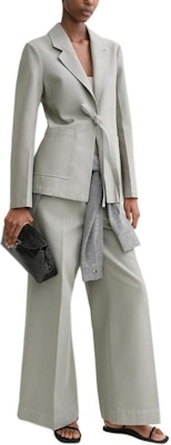 (W) Blazer Oversize con Cinturón TOTEME Blanco Paloma - Colección Otoño Adelantado 24 243WRZ0042FB0189186 Lookbook (W) Blazer Oversize con Cinturón TOTEME Blanco Paloma - Colección Otoño Adelantado 24 243WRZ0042FB0189186