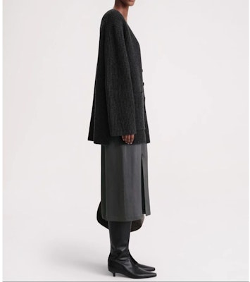 (W) TOTEME V领罗纹针织毛衣 灰色混纺. 234WRTWTP162YA0007019 Sizing (W) TOTEME V领罗纹针织毛衣 灰色混纺. 234WRTWTP162YA0007019