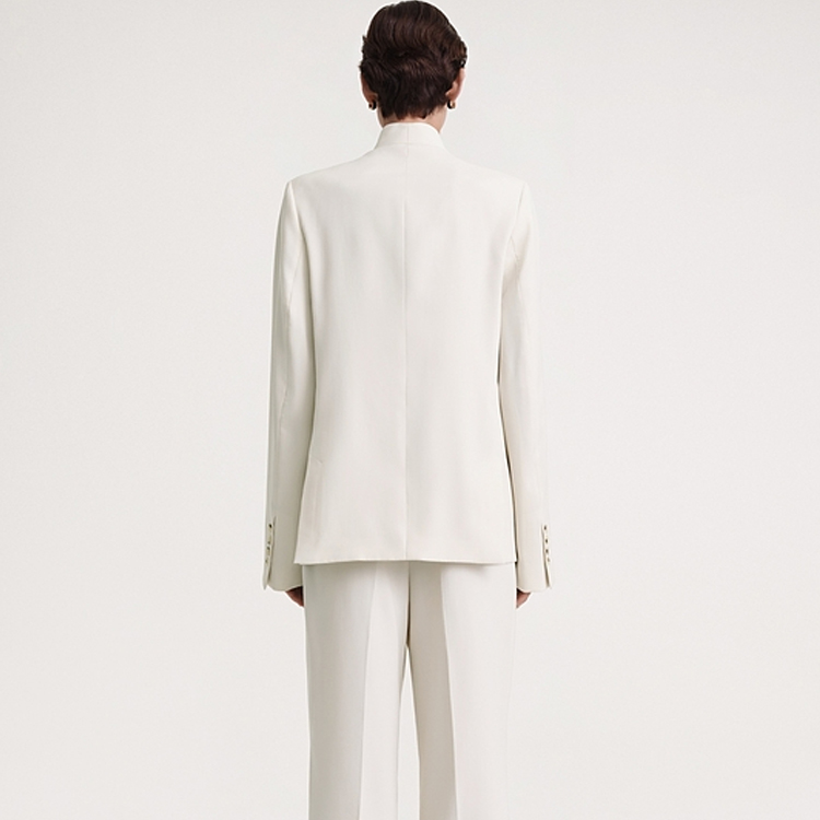 Purchase (W) TOTEME 白色单排扣长袖西装休闲衬衫. 241WRZ1063FB0065007