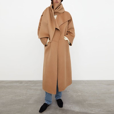 (W) TOTEME Annecy Camel Mantel Wol Panjang dengan Belahan Sisi. 211110717835 Lookbook (W) TOTEME Annecy Camel Mantel Wol Panjang dengan Belahan Sisi. 211110717835