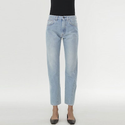 (W) TOTEME FW20 女款淺藍色中腰直筒九分牛仔褲 211-232-742-425 Lookbook (W) TOTEME FW20 女款淺藍色中腰直筒九分牛仔褲 211-232-742-425