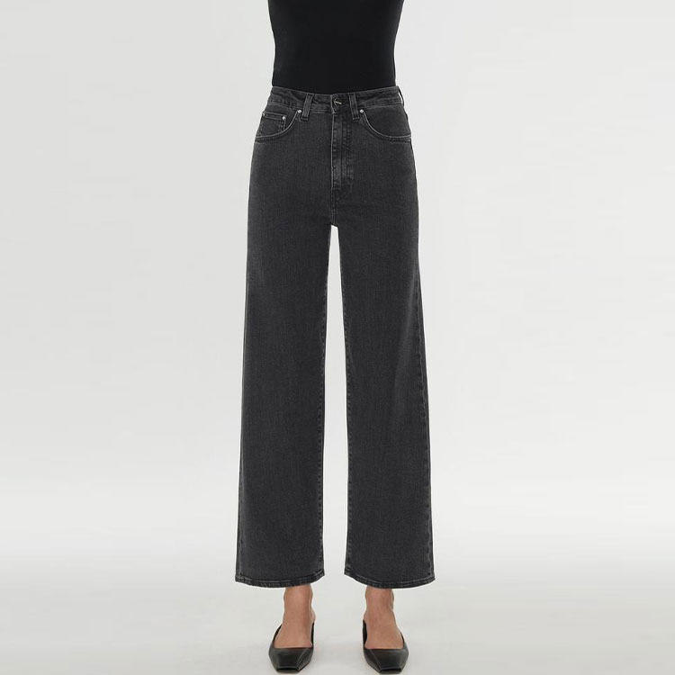 Lookbook (W) TOTEME FW21 女款黑色寬腿牛仔褲 Flair Logo. 211-230-743-300