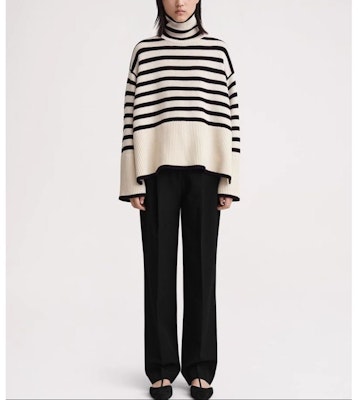 (W) TOTEME FW21 Baju Sejuk Turtleneck Oversized Wanita Jalur Hitam Pasir. 212562758876 Sizing (W) TOTEME FW21 Baju Sejuk Turtleneck Oversized Wanita Jalur Hitam Pasir. 212562758876