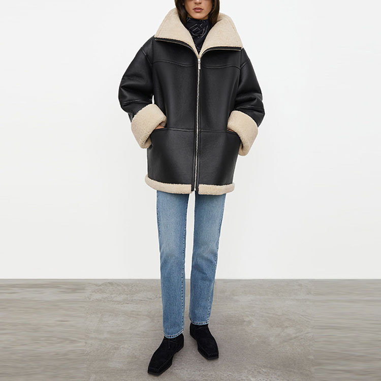 Shop (W) Chaqueta Oversize de Shearling TOTEME FW21 para Mujer Negro/Blanco. 214122606913
