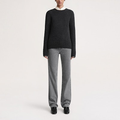 (W) TOTEME FW23 链饰圆领毛衣 灰麻色 241WRT1015YA0004019 Lookbook (W) TOTEME FW23 链饰圆领毛衣 灰麻色 241WRT1015YA0004019