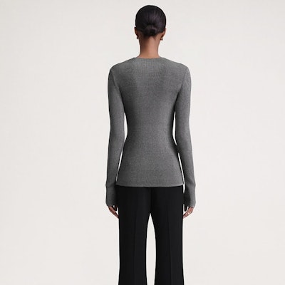 (W) TOTEME FW23 金屬槍灰修身針織上衣。 241WRT1061YA0027149 Shop (W) TOTEME FW23 金屬槍灰修身針織上衣。 241WRT1061YA0027149
