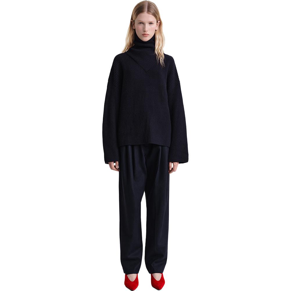 Lookbook (W) TOTEME 秋冬23 海軍藍羊毛羅紋針織毛衣 234WRTWTP160YA0007016