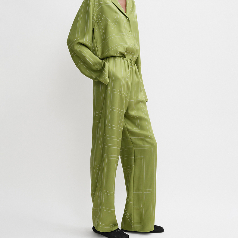 Purchase (W) TOTEME FW24 宽松阔腿裤带标志 - 月桂绿色. 241WRB1092FB0089191