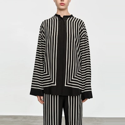 (W) TOTEME SS22 黑色对比条纹衬衫. 221747704200 Shop (W) TOTEME SS22 黑色对比条纹衬衫. 221747704200