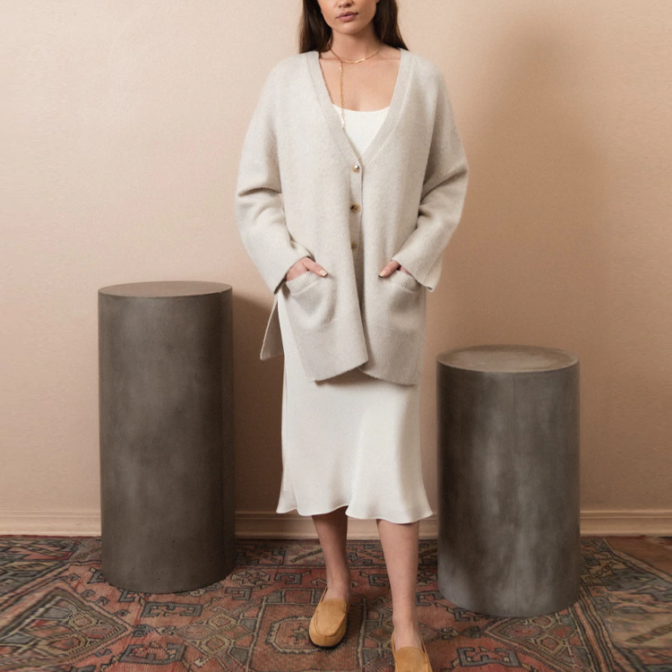 Details for (W) TOTEME SS22 V領針織開襟毛衣外套. 214-554-75