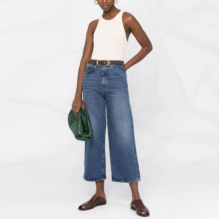 Lookbook (W) TOTEME SS23 女款藍色水洗喇叭牛仔褲 221-230-741-405