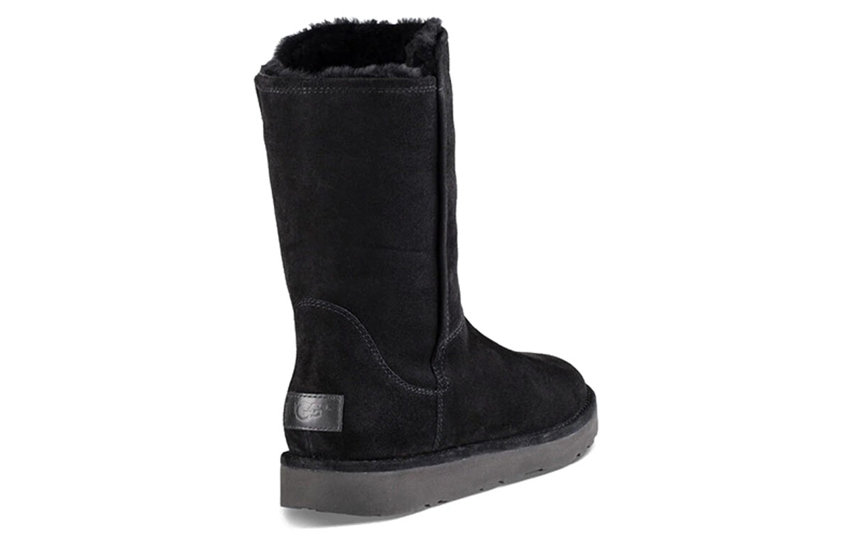 Shop UGG Abree Short II 雪地靴 女款 黑色