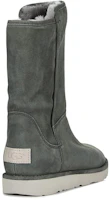 Shop UGG Abree Short II 拉鍊雪地靴 女款 灰色