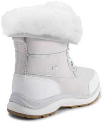 UGG 愛達朗達克 III 加絨雪地靴 女款 白色 Shop UGG 愛達朗達克 III 加絨雪地靴 女款 白色