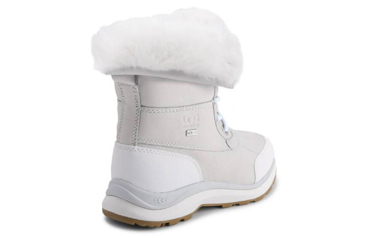 Shop UGG 愛達朗達克 III 加絨雪地靴 女款 白色