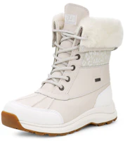Lookbook UGG Adirondack 绒面 圓頭厚底加絨繫帶 短筒 雪地靴 女款 白