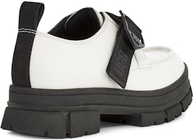 UGG 阿仕頓系列 撞色低筒 厚底鞋 女款 白色 Lookbook UGG 阿仕頓系列 撞色低筒 厚底鞋 女款 白色