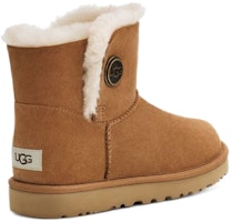 UGG Bailey 舒適保暖 短中筒 雪地靴 女款 栗色 Purchase UGG Bailey 舒適保暖 短中筒 雪地靴 女款 栗色