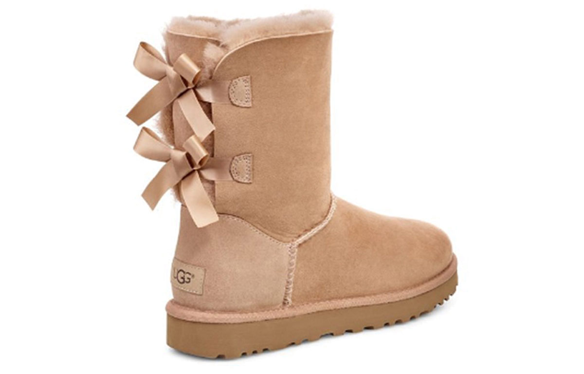 Shop UGG Bailey Bow II 加棉雪地靴 女款 棕黃色
