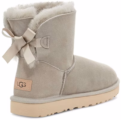 UGG Bailey Bow II 羊絨面 短筒 雪地靴 女款 淺灰色 Shop UGG Bailey Bow II 羊絨面 短筒 雪地靴 女款 淺灰色