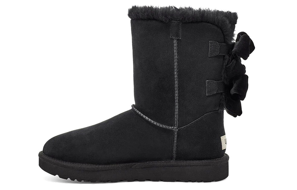 Buy (W) UGGベイリーボウベルベットスノーブーツ (ブラック) 1118854-BLK