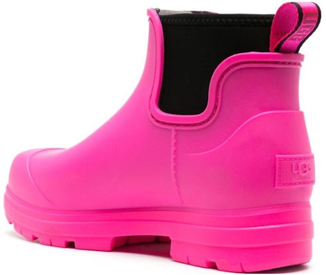 (Women) UGG Chelsea Boot 'Pink' 1130831-TYPN Lookbook (Women) UGG Chelsea Boot 'Pink' 1130831-TYPN