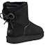 Shop (W) Botas de Nieve UGG Classic Double Bow Mini Negras 1103652-BLK