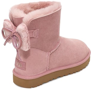 (W) UGG Classic Double Bow Mini 'Pink' Wanita. 1103652-PCRY Lookbook (W) UGG Classic Double Bow Mini 'Pink' Wanita. 1103652-PCRY