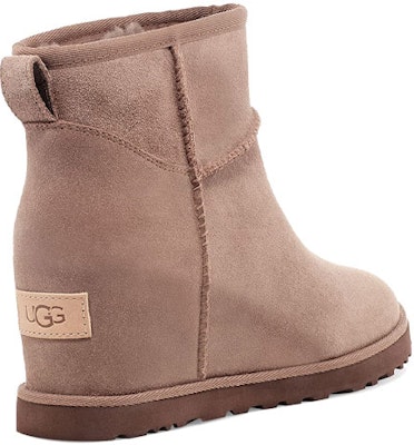 (Women) UGG Classic Femme Mini Short Boots Light Brown 1104609-CRBO Shop (Women) UGG Classic Femme Mini Short Boots Light Brown 1104609-CRBO