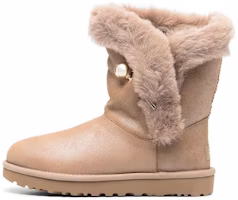 (Women) UGG Classic Fluff Pin 'Brown' 1105610-APRL