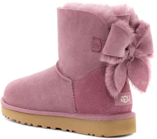 Lookbook (W) UGG Klassik Heritage Schleife 1129071-PINK