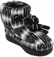 Shop UGG 徽標毛絨 短筒 雪地靴 女款 黑色