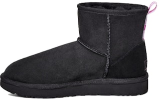 (W) UGG Classic Mini II Graphic Logo Tinggi Berbulu Hitam 1110083-BNPN Buy (W) UGG Classic Mini II Graphic Logo Tinggi Berbulu Hitam 1110083-BNPN